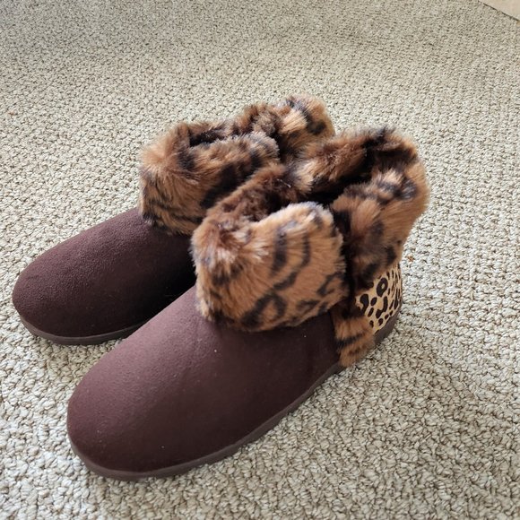 Jessica Simpson Womens Micro-Suede Bootie Slipper - Picture 3 of 5